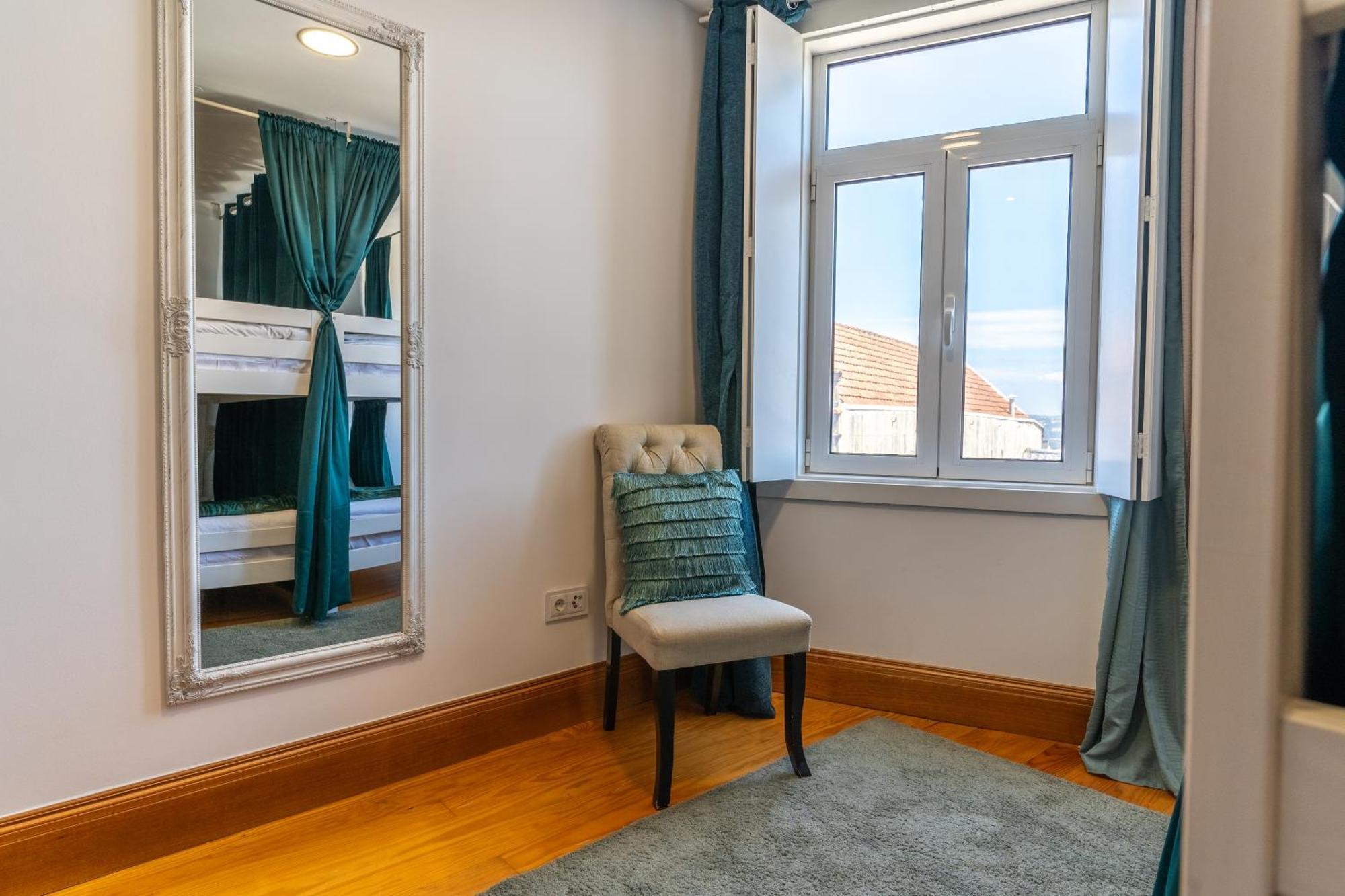 Cozy Nest Hostel Porto Eksteriør billede