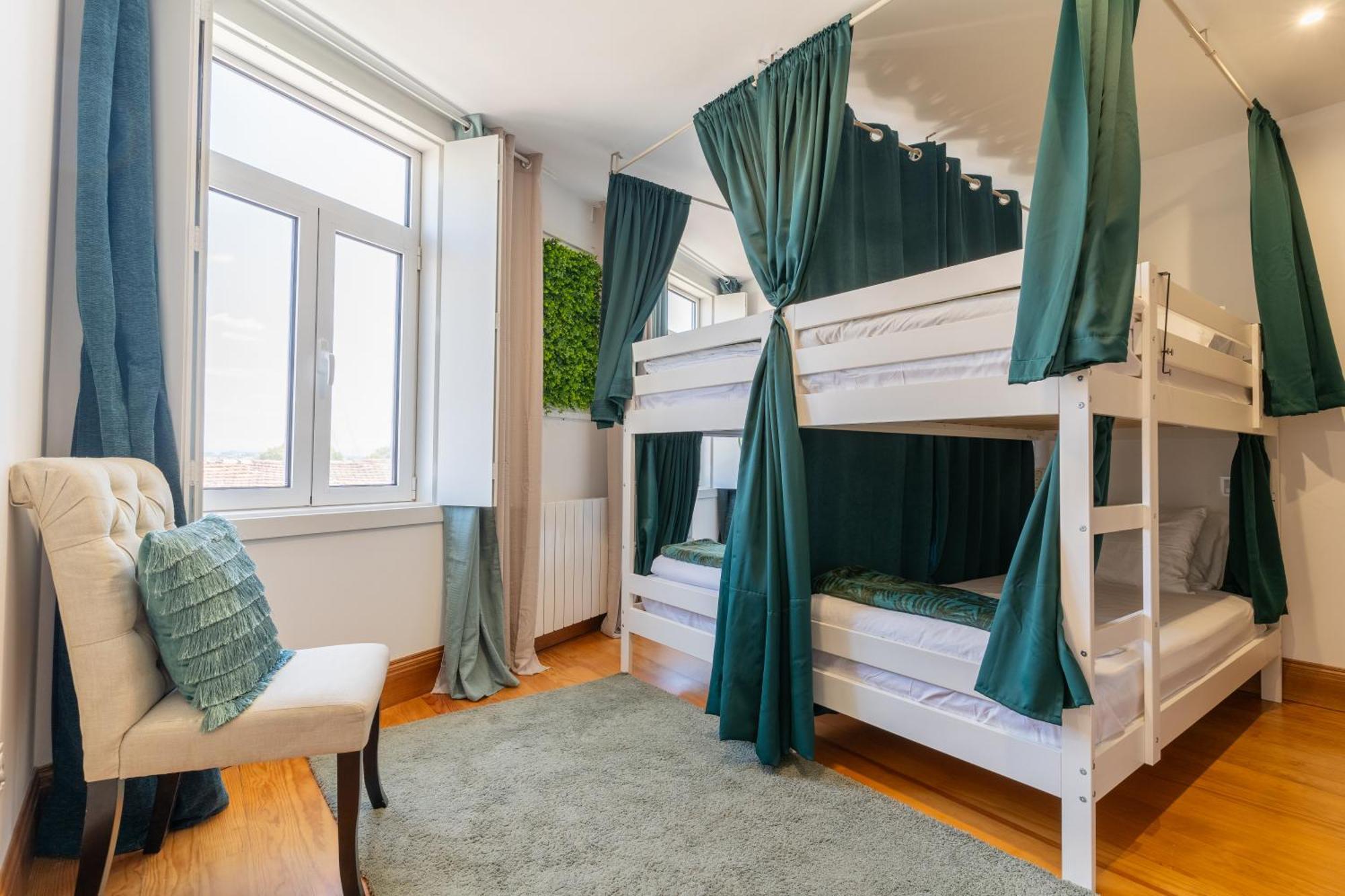 Cozy Nest Hostel Porto Eksteriør billede