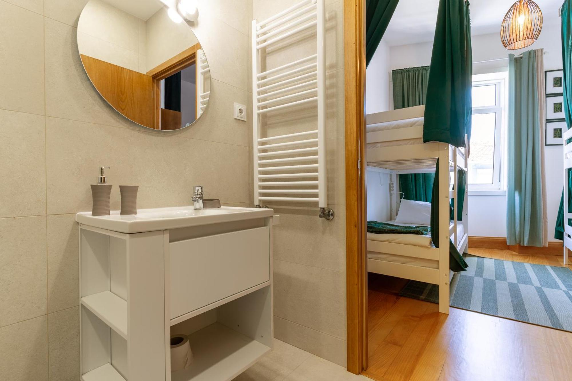 Cozy Nest Hostel Porto Eksteriør billede