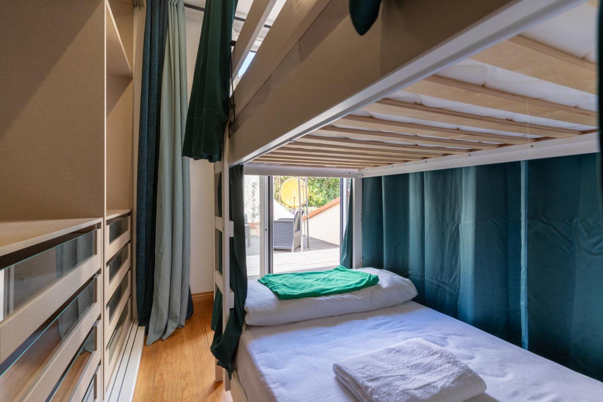 Cozy Nest Hostel Porto Eksteriør billede
