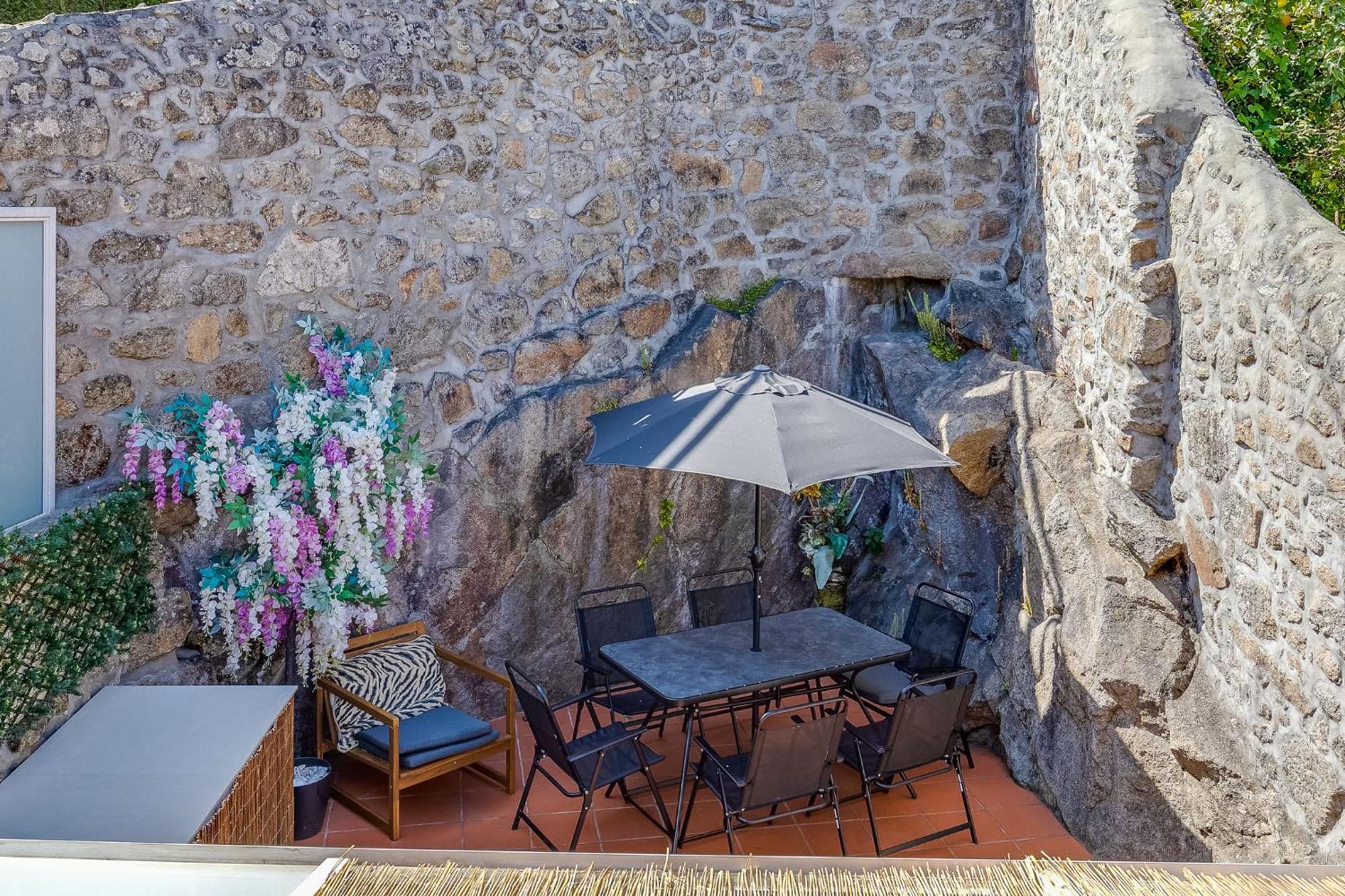 Cozy Nest Hostel Porto Eksteriør billede