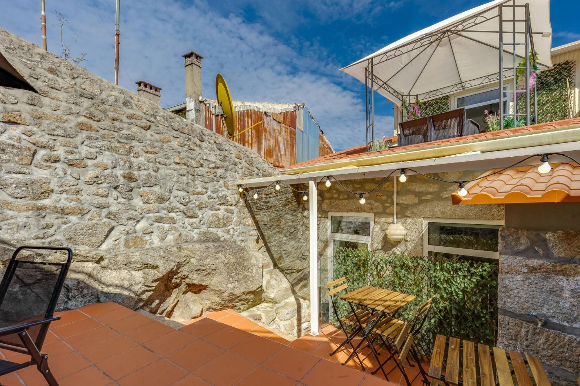 Cozy Nest Hostel Porto Eksteriør billede