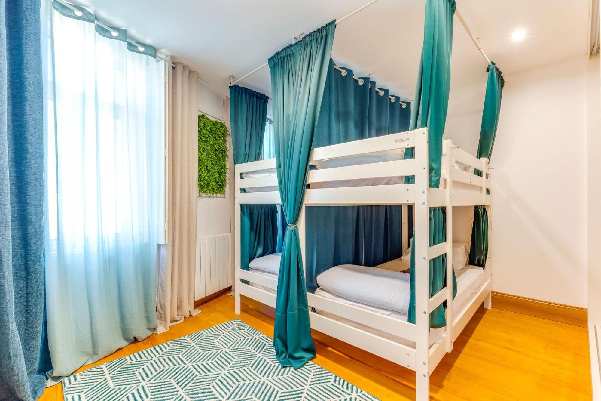 Cozy Nest Hostel Porto Eksteriør billede